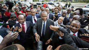 Kenya crowds hail Kenyatta after ICC
