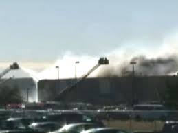 Two dead in Wichita as plane hits Kansas airport building