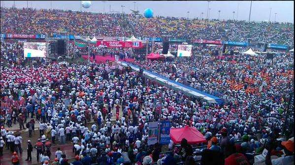 BREAKING NEWS: Gridlock Traffic and Thousands of Supporters Defy Rain as APC Shakes Lagos for Presidential Campaign