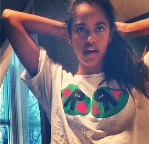 Malia Obama as elfie mysteriously appears on the Internet