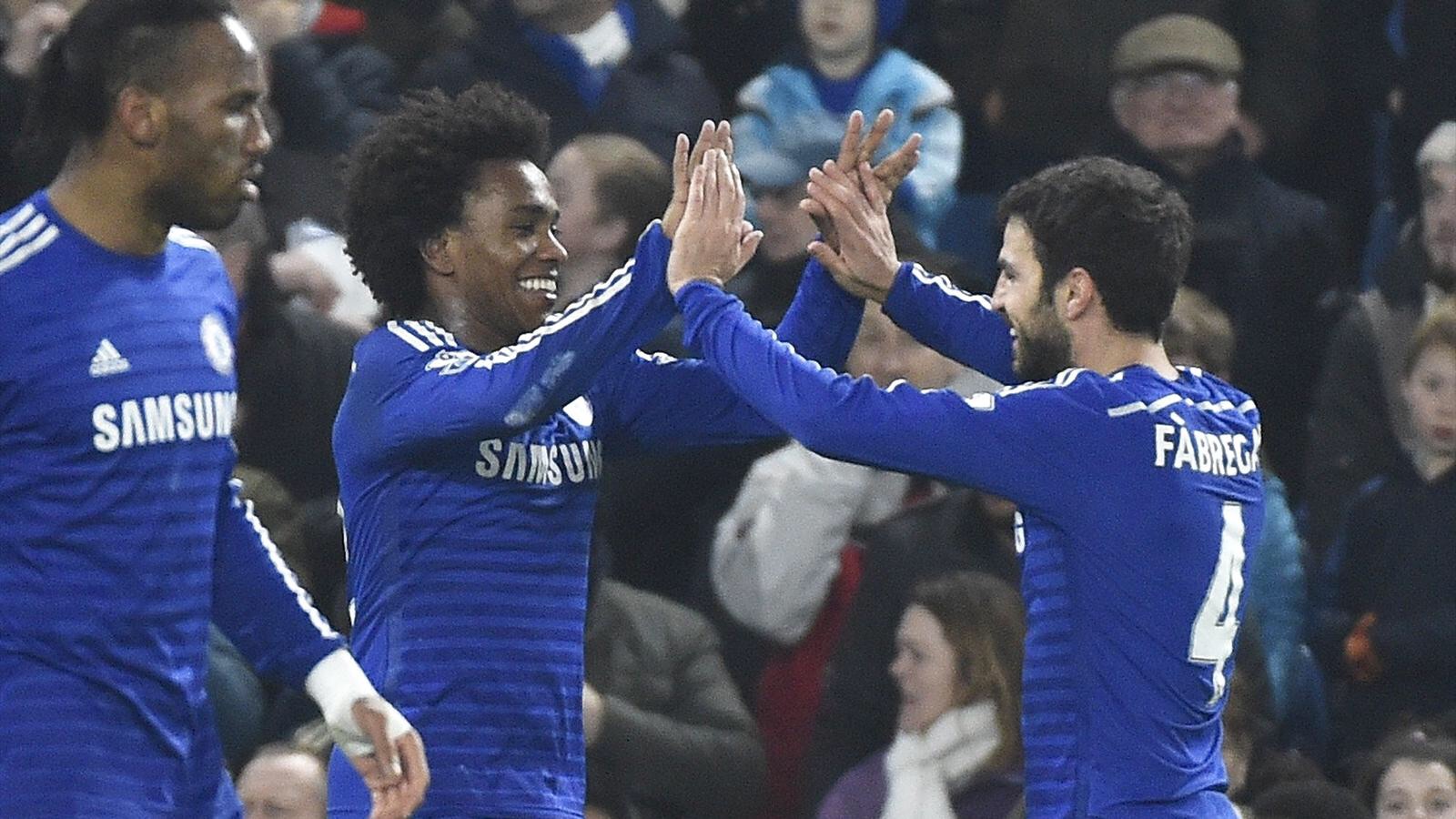 Willian strikes late to give Chelsea over Everton