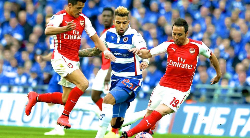 Arsenal into FA Cup final after Adam Federici howler