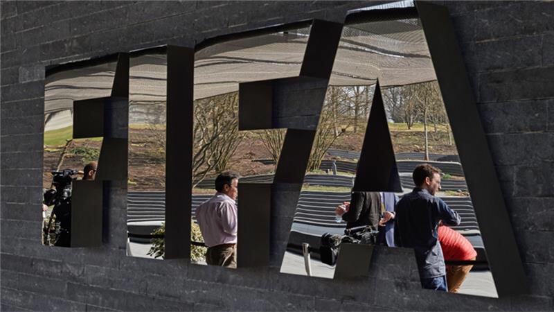 Senior FIFA officials 'arrested on corruption charges