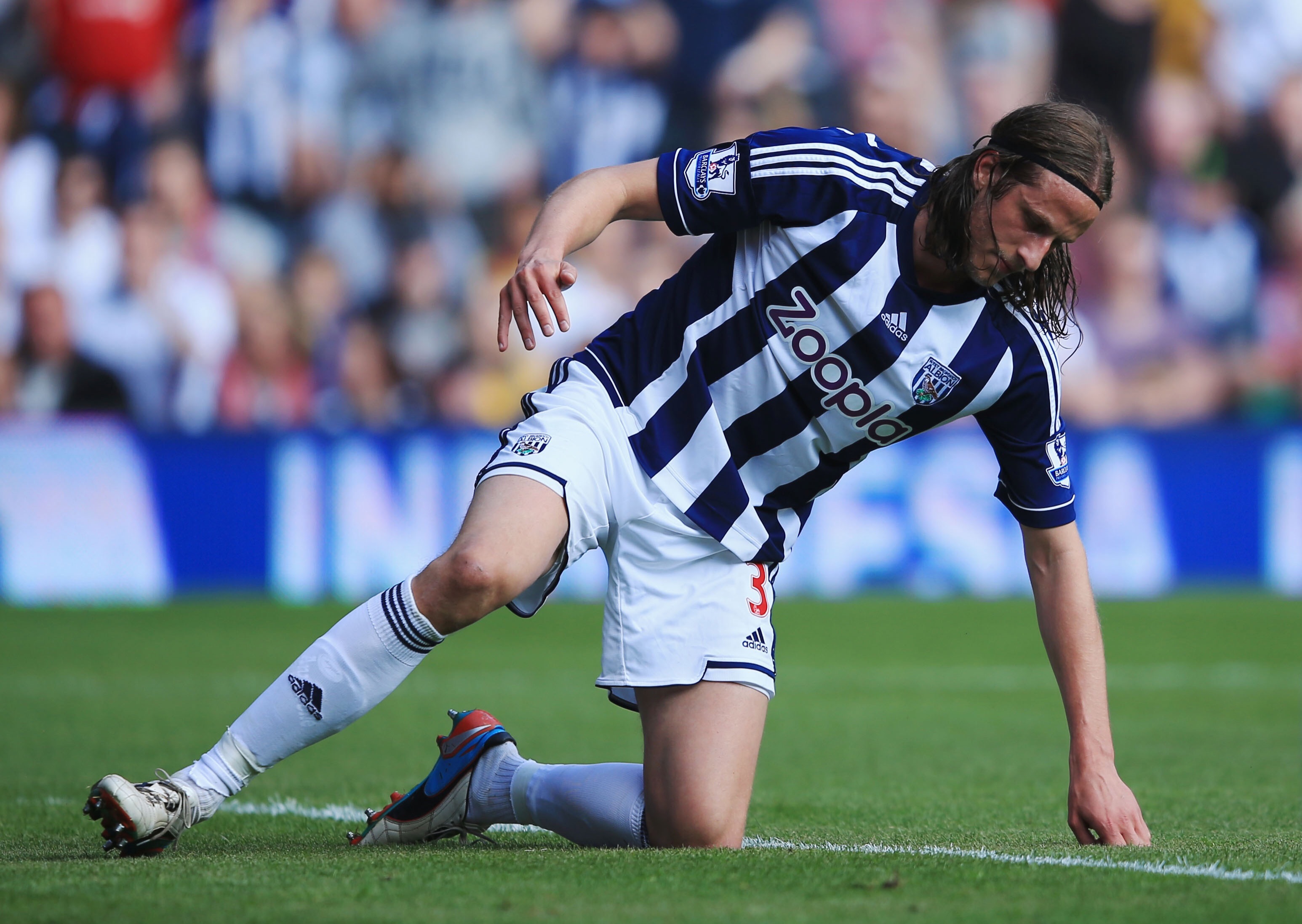 Jonas Olsson goal gives West Brom shock win at Manchester United