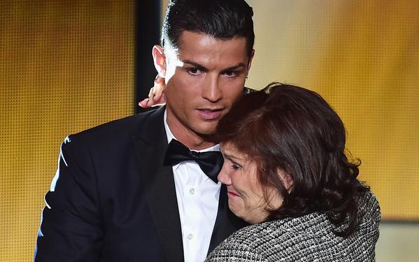 Cristiano Ronaldo's mother detained at Madrid Airport