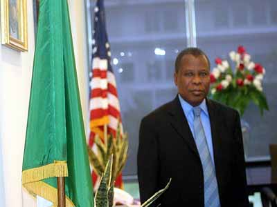 Nigerian ambassador to U.S, Prof. Ade Adefuye, is dead
