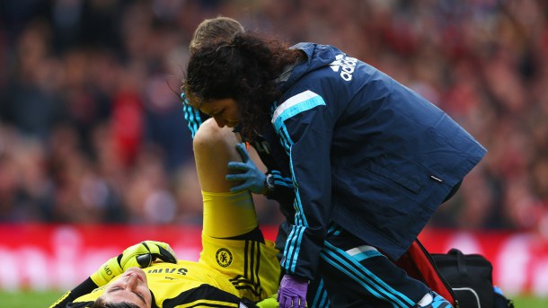 Chelsea doctor Carneiro quits after Mourinho  dressdown