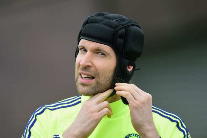 Peter Cech: It is important Arsenal beat Chelsea on Saturday