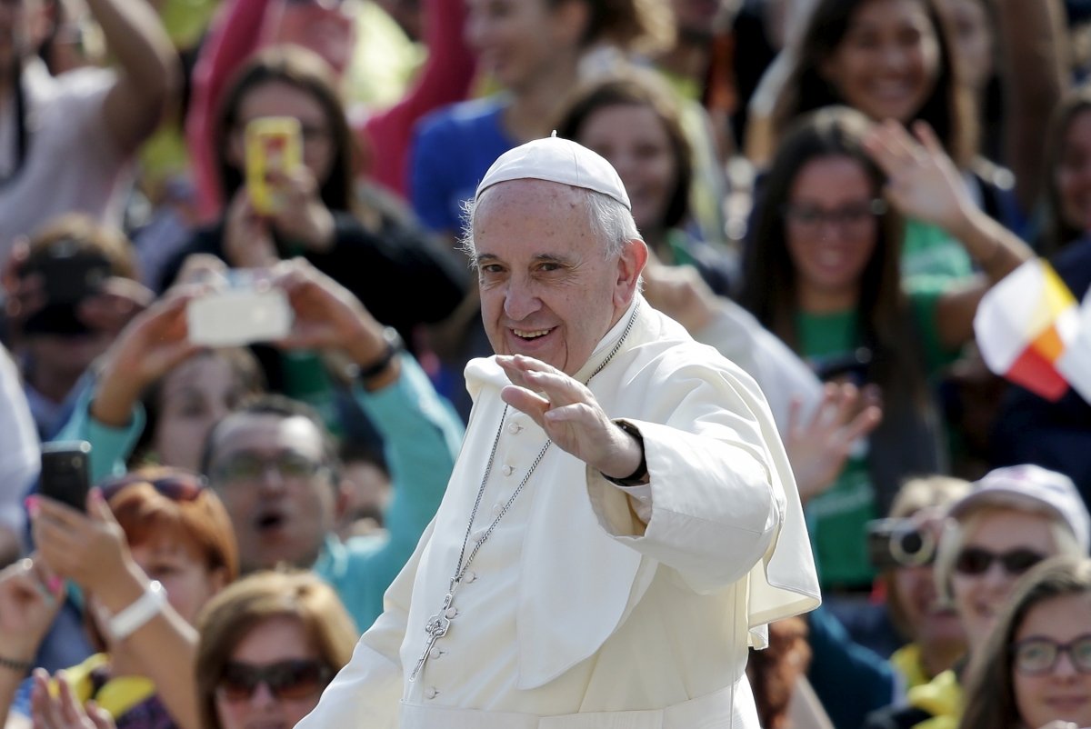 Pope wades into U.S. gay marriage debate