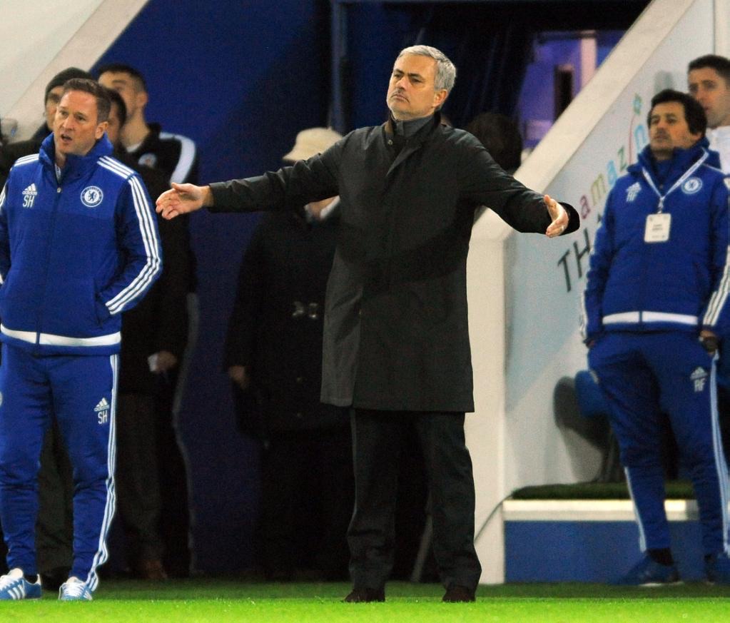 Mourinho feels betrayed after Chelsea 2-1 loss to Leicester Monday night