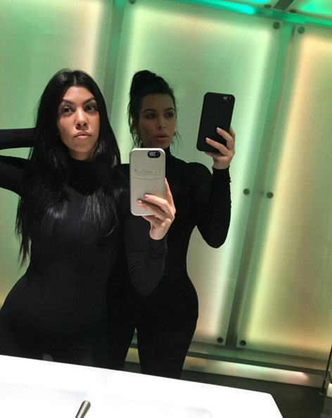 Kim Kardashian's photo leaves fans concerned