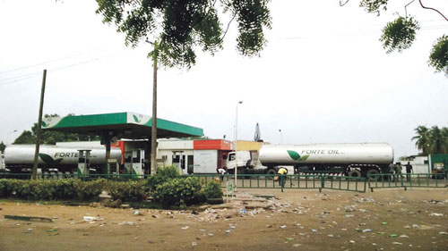 Petrol hawker shot dead at filling station