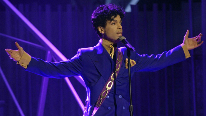 Who will inherit Prince's $300 million fortune?