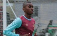 Nigeria young star Olatunji Akinola signs first professional contract with West Ham United