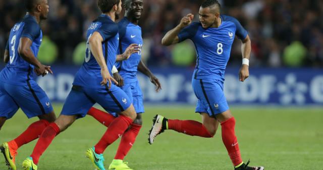 Payet's superb late free kick helps France beat Cameroon 3-2