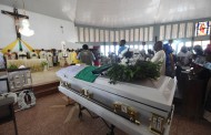 Nigeria legend Keshi buried