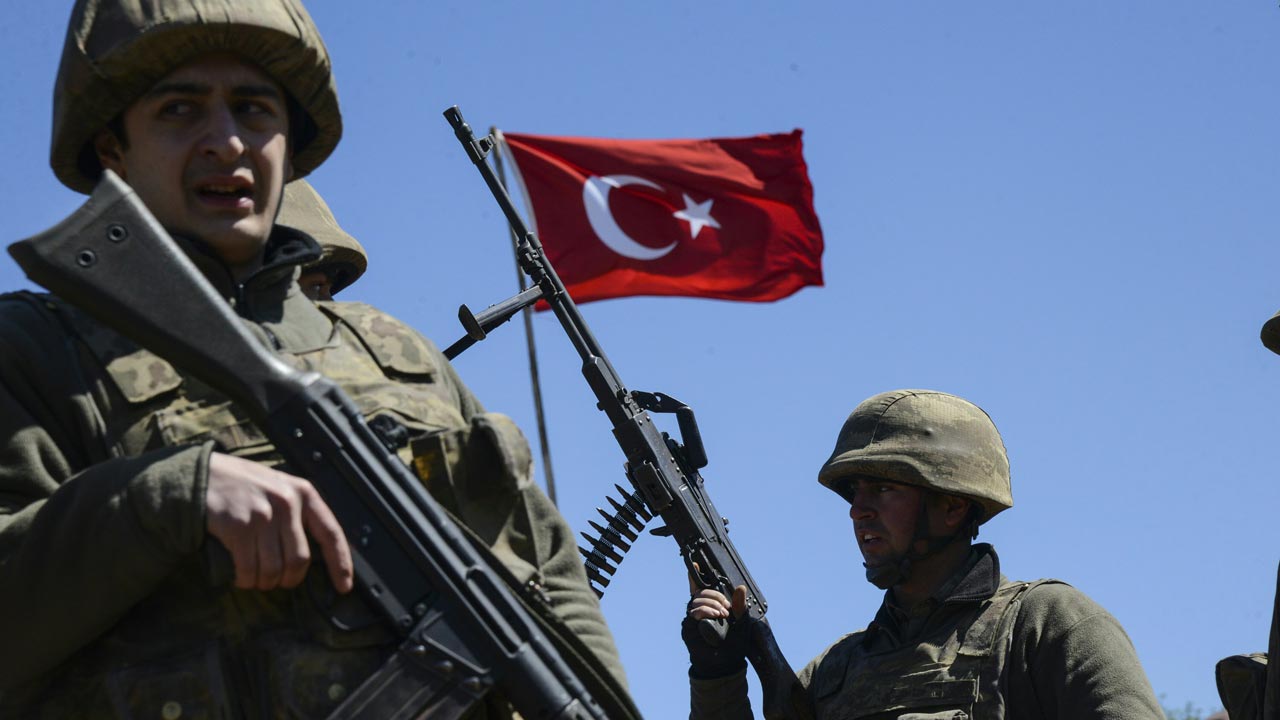 Turkey dismisses 1,400 troops as Erdogan tightens grip