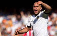 Chelsea in deadline pursuit of Valencia’s defender Aymen Abdennour