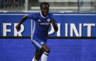 Chelsea boss Antonio Conte praises Moses display in wing-back role