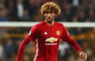 Fellaini flops as Manchester United draw 1-1  at Everton