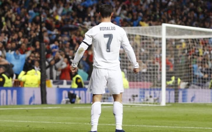 Cristiano Ronaldon wins the Ballon d'Or 2016