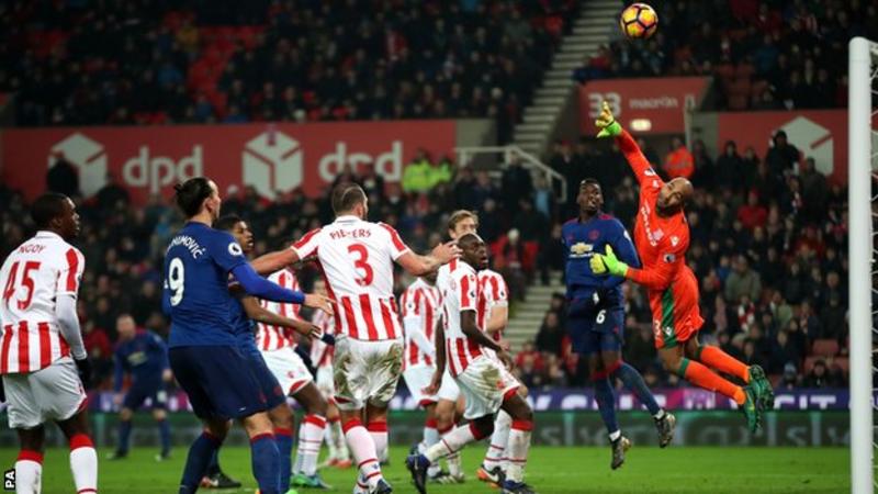Stokes, Man United settle for 1-1 draw as Rooney scores 250th goal