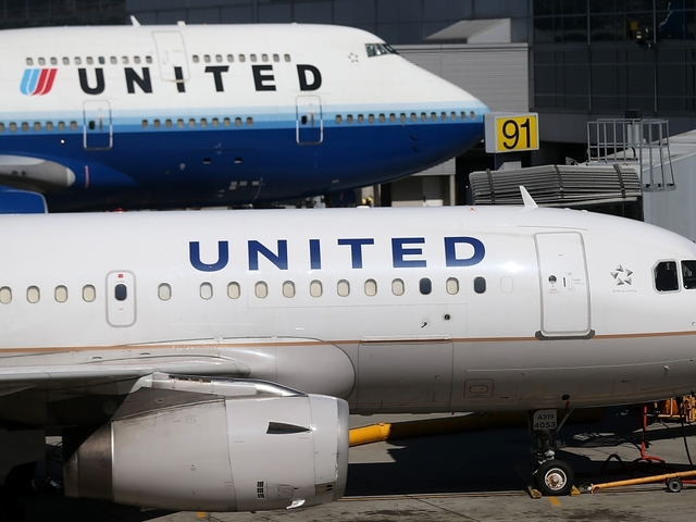 social media outrage as US Airlines bars girls in leggings