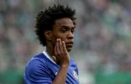 Manchester United closing in on £60M deal for Chelsea winger Willian
