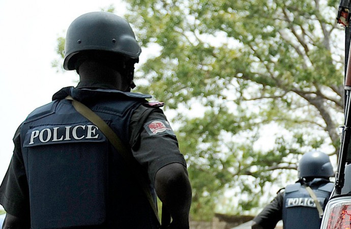 Gunmen kill policeman, abduct 5; seize guns