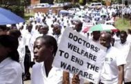 Resident doctors spurn FG offer, begin indefinite strike