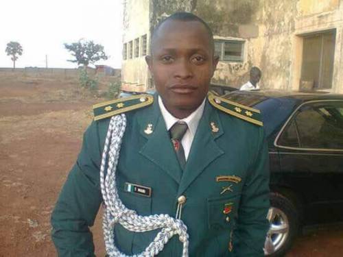 Army sergeant kills captain, four others; takes own life