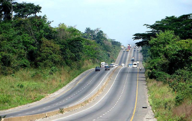 FG to award contract for reconstruction and rehabilitation of 69 highways nationwide: Fashola