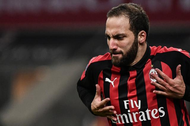 Higuain poised to end AC Milan loan and complete Chelsea move: reports