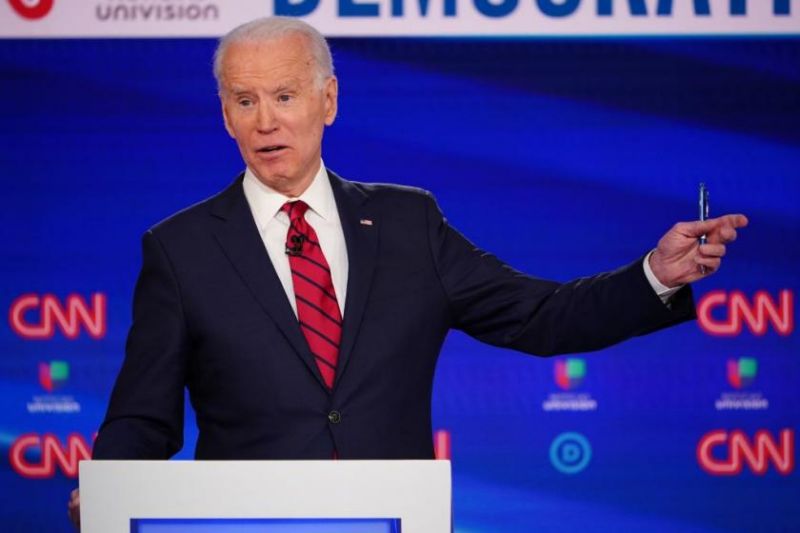 Biden informs Sanders he'll begin vetting VP candidates, asks Obama for Cabinet selection advice