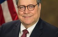 2000 former DOJ, FBI officials call on Barr to resign