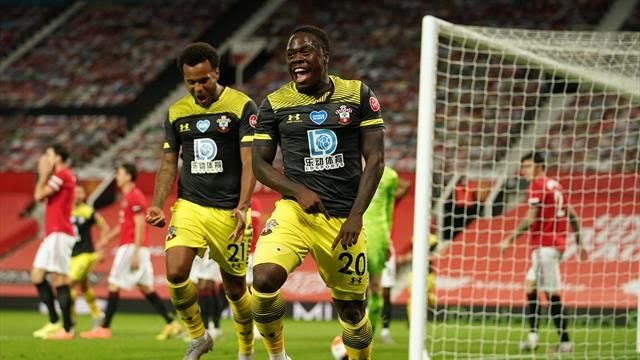 Obafemi's injury-time goal stuns Man United