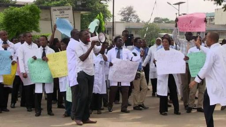 Health workers suspend seven-day nationwide warning strike