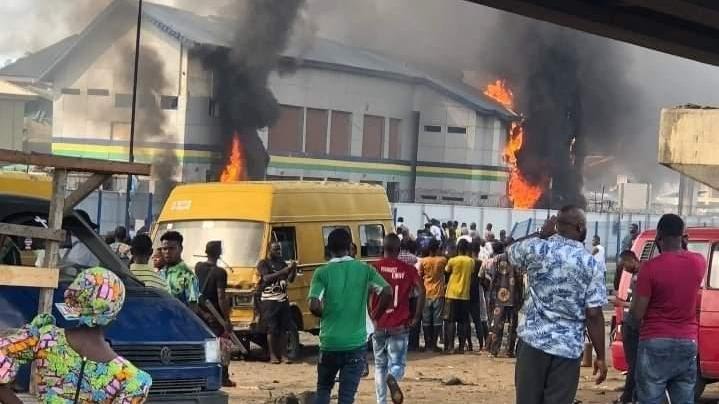 #EndSARS protest: two killed, hoodlums set Orile police station on fire