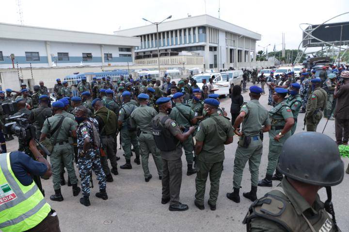 12 police officers abducted by suspected bandits