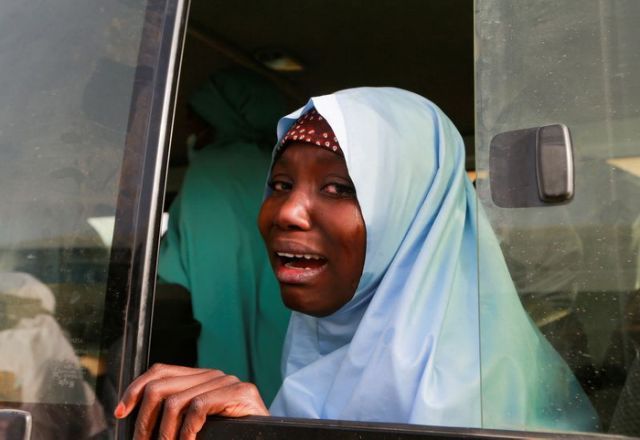 Violence erupts as kidnapped Nigerian schoolgirls return to families