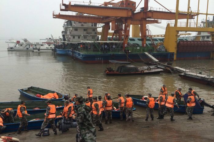 Ship carrying 458 passengers sinks in China's Yangtze River