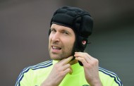 Peter Cech: It is important Arsenal beat Chelsea on Saturday