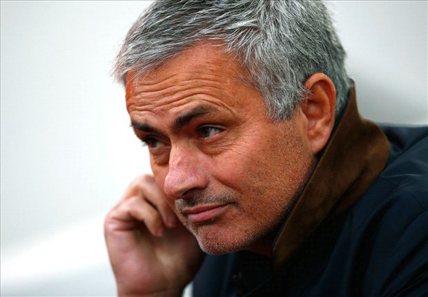 Chelsea reject 50 million euros Monaco bid for Mourinho