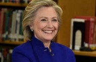 US election: Hillary Clinton in narrow win over Sanders in Iowa Democratic caucuses