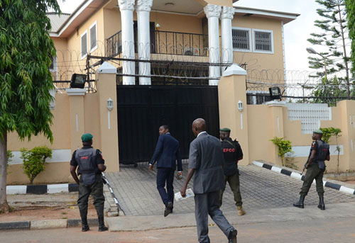 EFCC conducts another search on Fani-Kayode's home