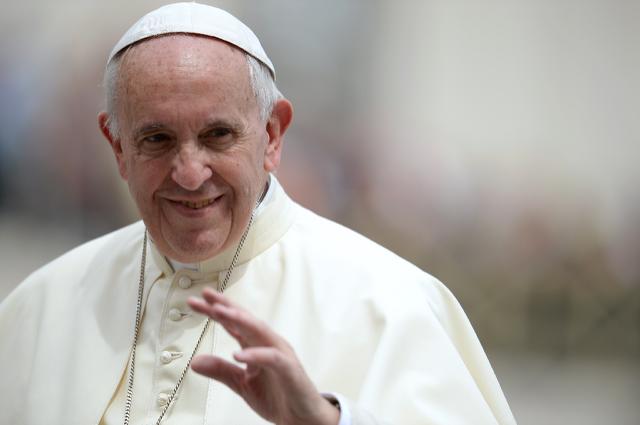 Pope Francis considering making women deacons