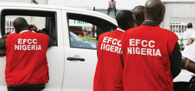 EFCC arraigns woman caught with 298 fake foreign cheques