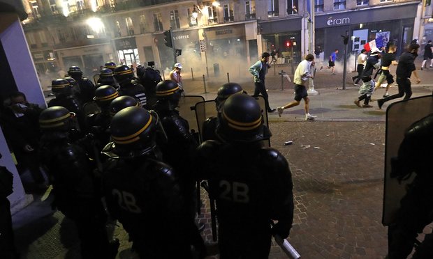 Police charge England fans as fresh violence hits Euro 2016
