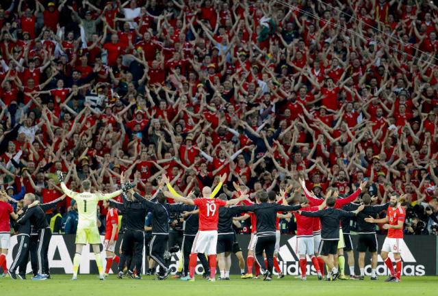Wales stun Belgium 3-1 to advance to semis at Euro 2016