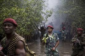 Oil militants attack Lagos suburb, battle police